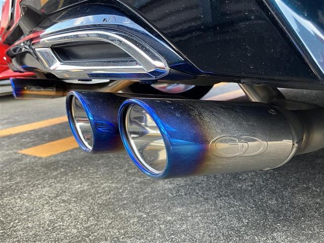 カローラスポーツ Ｇ　Ｚ　６速ＭＴ車　ガナドールマフラー　ＴＲＤフルエアロ　　４２０００キロ　大型ナビ　バックカメラ　Ｂｌｕｅｔｏｏｔｈ　　ＥＴＣ２．０　　ＢＳＭ　ワンオーナー　ブレーキホールド（10枚目）