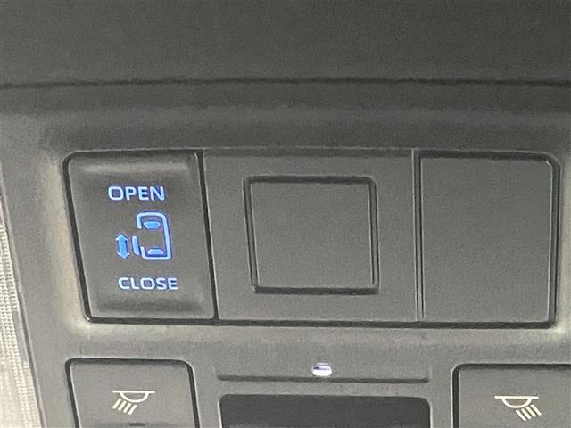 ヴォクシー S-G 点検記録簿付 Rカメラ ミュージックプレイヤー接続可 アルミホイル LEDヘッドランプ 横滑り防止装置 スマートキ キーレスエントリー 3列シート フルセグテレビ ワンオーナー 盗難防止システム TV(14枚目)