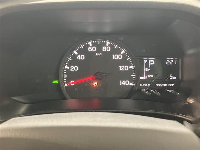 ハイゼットカーゴ クルーズターボ　パワーステアリング　ＬＥＤヘッドライト　パートタイム４ＷＤ　ＥＳＣ　スマートキー　アイドリングストップ　キーフリー　ＡＢＳ　オートエアコン　セキュリティ　前席パワーウインドウ　衝突回避支援ブレーキ（11枚目）