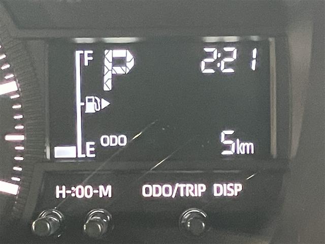 ハイゼットカーゴ クルーズターボ　パワーステアリング　ＬＥＤヘッドライト　パートタイム４ＷＤ　ＥＳＣ　スマートキー　アイドリングストップ　キーフリー　ＡＢＳ　オートエアコン　セキュリティ　前席パワーウインドウ　衝突回避支援ブレーキ（12枚目）