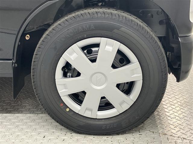 ハイゼットカーゴ クルーズターボ　パワーステアリング　ＬＥＤヘッドライト　パートタイム４ＷＤ　ＥＳＣ　スマートキー　アイドリングストップ　キーフリー　ＡＢＳ　オートエアコン　セキュリティ　前席パワーウインドウ　衝突回避支援ブレーキ（19枚目）