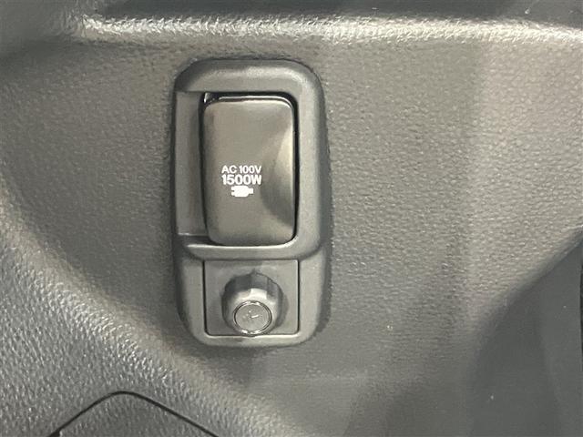 ヤリス ハイブリッドZ 5人乗り 10000キロ 全周囲カメラ 1500W給電 ナビ&フルセグTV Bluetooth スマートキー LEDヘッドライト ドラレコ シートヒーター ブラインドスポットモニター ワンオーナー(12枚目)