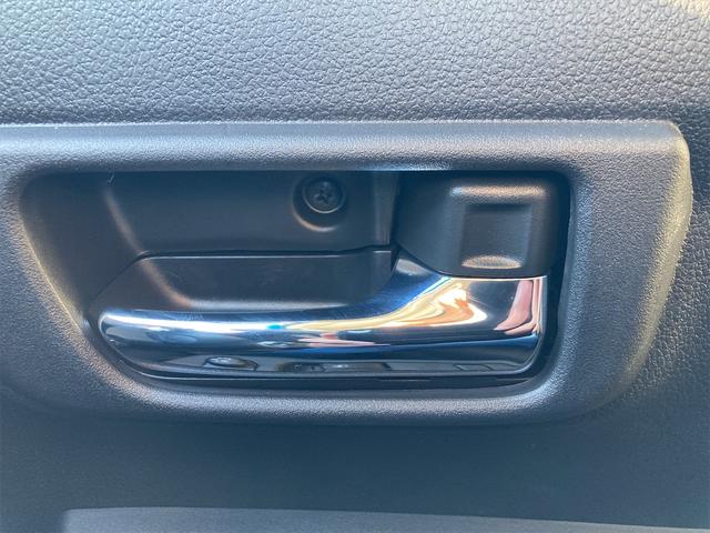 デッキバン 届出済み未使用車 54KM Bluetooth対応 バックカメラ LEDヘッドライト フルセグ 横滑り防止装置 オートエアコン 4WD アルミホイール ハードカーゴ ルーフラック フォグライト(26枚目)