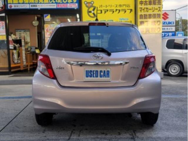 ヴィッツ ジュエラ　ナビゲーション・バックモニター・ＥＴＣ・ウインカードアミラー・スマートキー（5枚目）