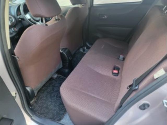 ヴィッツ ジュエラ　ナビゲーション・バックモニター・ＥＴＣ・ウインカードアミラー・スマートキー（18枚目）