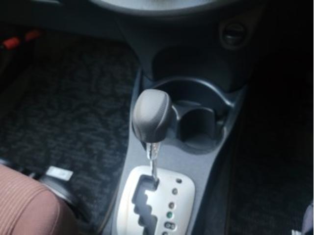 ヴィッツ ジュエラ　ナビゲーション・バックモニター・ＥＴＣ・ウインカードアミラー・スマートキー（34枚目）