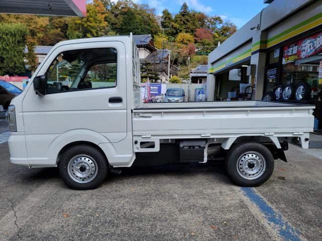 キャリイトラック ＫＣエアコン・パワステ　４ＷＤ・スズキセーフティサポート・ＬＥＤヘッドライト・シンプルナビ（スピーカー付き）・エアコン・パワーステアリング・パワーウインドウ・ゴムマット・アッパーガード・荷台マット・キーレス・ＥＴＣ（8枚目）