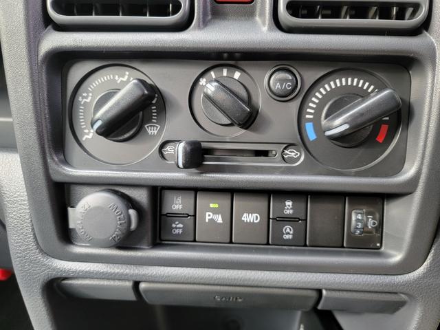 キャリイトラック ＫＣエアコン・パワステ　４ＷＤ・スズキセーフティサポート・ＬＥＤヘッドライト・シンプルナビ（スピーカー付き）・エアコン・パワーステアリング・パワーウインドウ・ゴムマット・アッパーガード・荷台マット・キーレス・ＥＴＣ（20枚目）