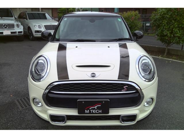 ＭＩＮＩ クーパーＳ　クーパーＳ（４名）６速Ｍ／Ｔ・ブラックレザー・ヘッドアップディスプレイ・シートヒーター・バックカメラ・純正ナビＥＴＣ・１８インチＡＷ（2枚目）