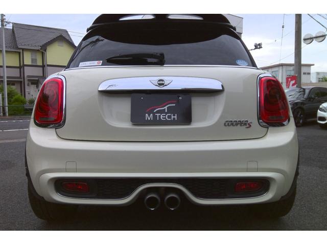 ＭＩＮＩ クーパーＳ　クーパーＳ（４名）６速Ｍ／Ｔ・ブラックレザー・ヘッドアップディスプレイ・シートヒーター・バックカメラ・純正ナビＥＴＣ・１８インチＡＷ（10枚目）