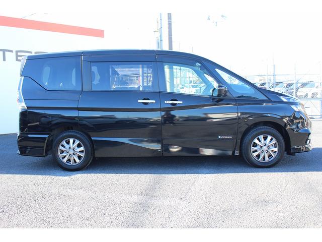 セレナ ｅ－パワー　ハイウェイスターＶ　プロパイロット／純正９型ナビ／地デジ／全周囲カメラ／衝突軽減ブレーキ／両側電動ブレーキ／ＬＥＤ／ＥＴＣ／（10枚目）