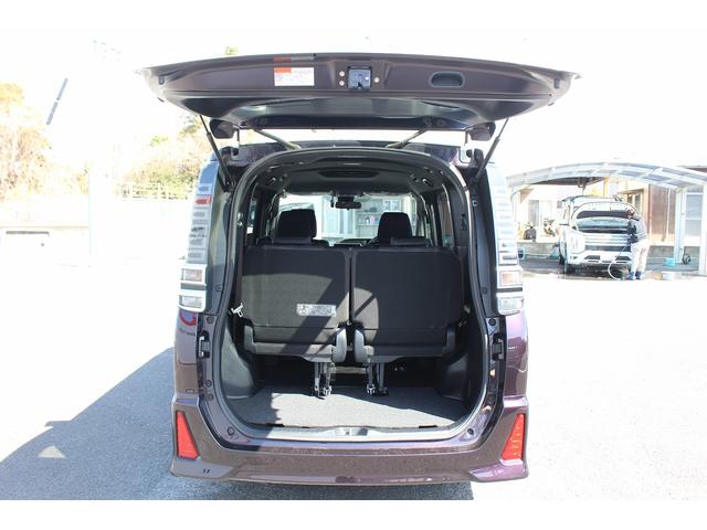 ヴォクシー ＺＳ　ワンオーナー／純正９型ナビ／地デジ／Ｂカメラ／パワースライドドア／ＬＥＤ／ＥＴＣ／クルコン／（26枚目）
