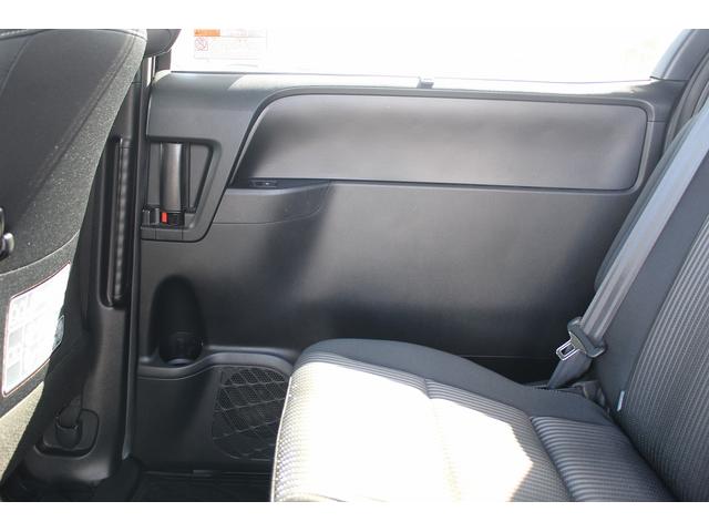 ヴォクシー ＺＳ　ワンオーナー／純正９型ナビ／地デジ／Ｂカメラ／パワースライドドア／ＬＥＤ／ＥＴＣ／クルコン／（28枚目）