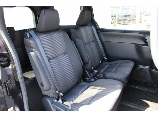 ヴォクシー ＺＳ　ワンオーナー／純正９型ナビ／地デジ／Ｂカメラ／パワースライドドア／ＬＥＤ／ＥＴＣ／クルコン／（34枚目）