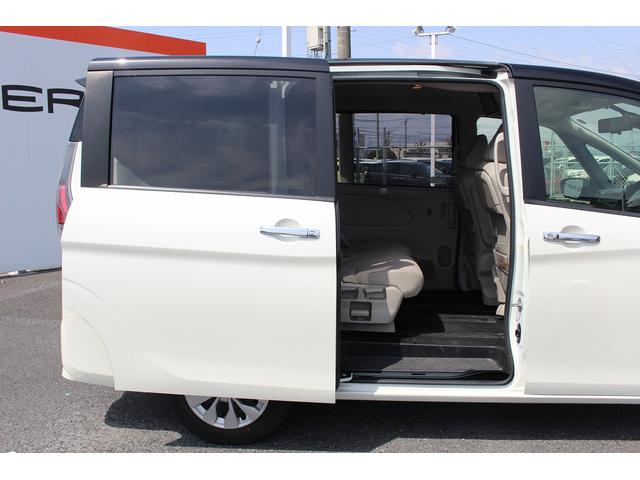 セレナ Ｘ　後席モニター／両側電動スライドドア／純正９型ナビ／地デジ／３６０°カメラ／プロパイロット／ＬＥＤ／ＥＴＣ／（30枚目）