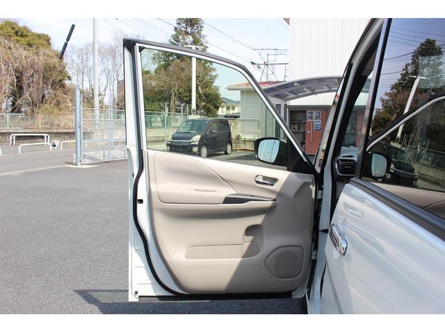 セレナ Ｘ　後席モニター／両側電動スライドドア／純正９型ナビ／地デジ／３６０°カメラ／プロパイロット／ＬＥＤ／ＥＴＣ／（35枚目）