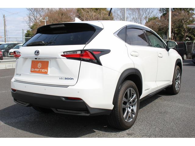 ＮＸ ＮＸ３００ｈ　バージョンＬ　サンルーフ／茶革／純正ナビ／地デジ／全周囲カメラ／３眼ＬＥＤ／シートヒーター／電動Ｒゲート／（10枚目）