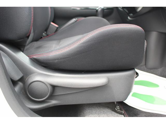 マーチ ニスモ　Ｓ　ニスモ　Ｓ（５名）５ＭＴ／専用エアロ／純正ナビ／地デジ／Ｂカメラ／純正１６ＡＷ／プッシュスタート／電格ミラ／（42枚目）
