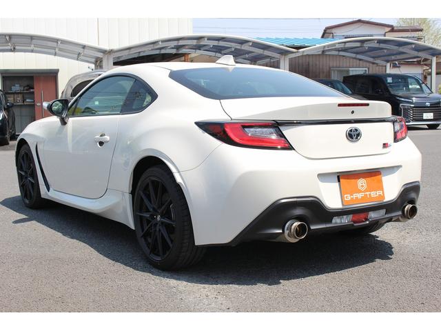 ＧＲ８６ ＲＺ　６ＭＴ／純正９型ナビ／Ｂカメラ／シートヒーター／社外マフラー／クルコン／ＬＥＤ／ＥＴＣ／（13枚目）