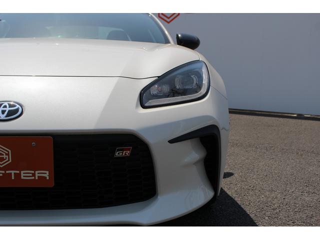 ＧＲ８６ ＲＺ　６ＭＴ／純正９型ナビ／Ｂカメラ／シートヒーター／社外マフラー／クルコン／ＬＥＤ／ＥＴＣ／（16枚目）