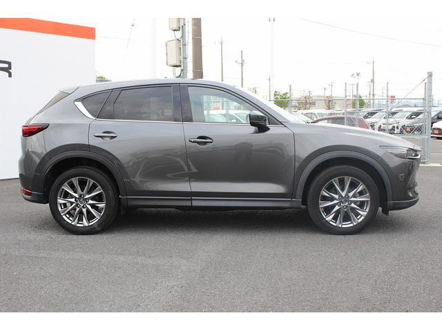 ＣＸ－５ ＸＤ　エクスクルーシブモード　走行３．８万ｋｍ／茶革シート／ＢＯＳＥサウンドシステム／メーカーナビ／地上デジタル／３６０°カメラ／シートベンチレーション／電動リアゲート／ＥＴＣ／衝突軽減ブレーキ／純正１９インチアルミホイール／（5枚目）