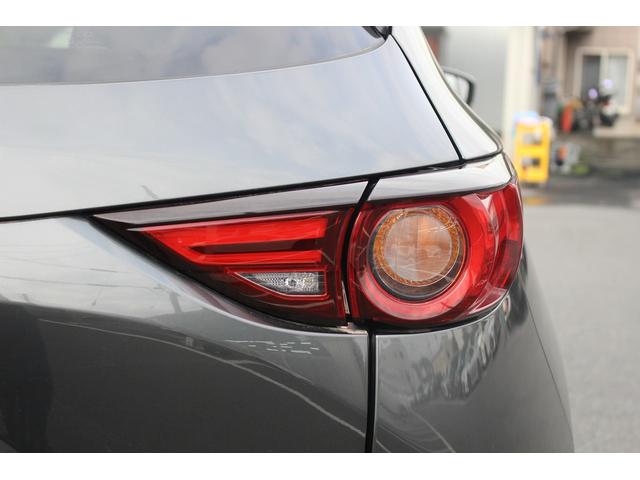 ＣＸ－５ ＸＤ　エクスクルーシブモード　走行３．８万ｋｍ／茶革シート／ＢＯＳＥサウンドシステム／メーカーナビ／地上デジタル／３６０°カメラ／シートベンチレーション／電動リアゲート／ＥＴＣ／衝突軽減ブレーキ／純正１９インチアルミホイール／（15枚目）