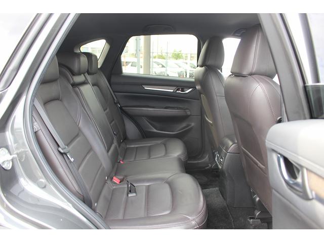 ＣＸ－５ ＸＤ　エクスクルーシブモード　走行３．８万ｋｍ／茶革シート／ＢＯＳＥサウンドシステム／メーカーナビ／地上デジタル／３６０°カメラ／シートベンチレーション／電動リアゲート／ＥＴＣ／衝突軽減ブレーキ／純正１９インチアルミホイール／（31枚目）