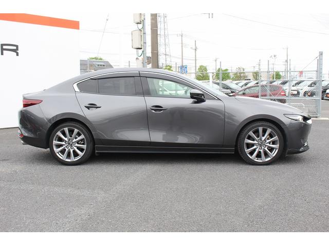 ＭＡＺＤＡ３セダン ＸＤ　Ｌパッケージ　黒革シート／ＢＯＳＥサウンド／純正ナビ／地デジ／３６０度カメラ／シートヒーター／ステアリングヒーター／ＥＴＣ（5枚目）