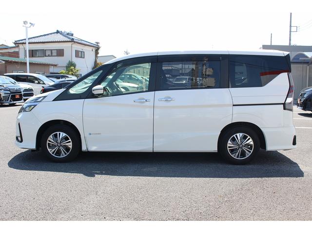 セレナ ｅ－パワー　ハイウェイスターＶ　両側ＰスラＤ／純正１０型ナビ／地デジ／３６０度カメラ／ステアリングヒーター／ＥＴＣ／ＬＥＤ／プロパイ／（6枚目）