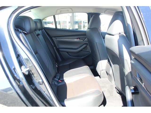 ＭＡＺＤＡ３セダン ＸＤ　Ｌパッケージ　黒革シート／ＢＯＳＥ／純正ナビ／バックカメラ／地デジ／レーダークルーズ／シートヒーター／ＥＴＣ／（28枚目）
