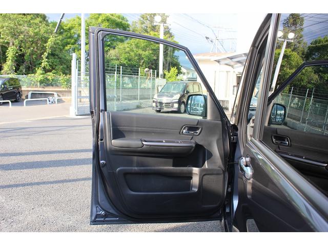 ステップワゴンスパーダ スパーダハイブリッド　Ｇ・ＥＸ　ホンダセンシング　無限フルエアロ／後席モニター／純正９型ナビ／地デジ／Ｂカメラ／衝突軽減ブレーキ／両側ＰスラＤ／レーダークルーズコントロール／（30枚目）