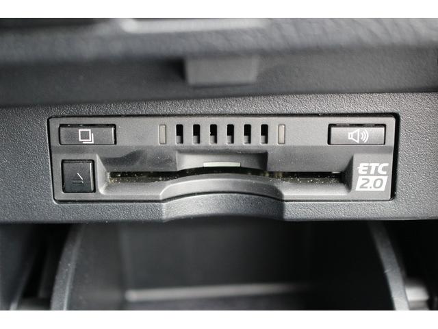 アルファード ２．５Ｓ　Ｃパッケージ　ＴＲＤエアロ／後席モニター／黒革シート／純正１０型ナビ／地デジ／Ｂカメラ／レーダークルーズ／ＥＴＣ２．０（7枚目）