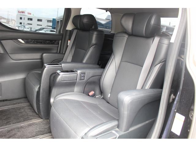 アルファード ２．５Ｓ　Ｃパッケージ　ＴＲＤエアロ／後席モニター／黒革シート／純正１０型ナビ／地デジ／Ｂカメラ／レーダークルーズ／ＥＴＣ２．０（42枚目）