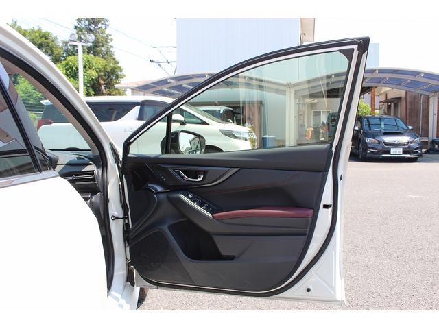 レヴォーグ ＳＴＩスポーツ　ＥＸ　赤革シート／純正１１．６型ナビ／地デジ／３６０°カメラ／アイサイトＸ／レーダークルーズコントロール／衝突軽減ブレーキ／シートヒーター／（28枚目）