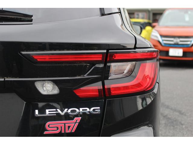 レヴォーグ ＳＴＩスポーツ　ＥＸ　赤革シート／純正１１．６型ナビ／地デジ／Ｂカメラ／アイサイトＸ／レーダークルーズコントロール／シートヒーター／ＥＴＣ／（13枚目）