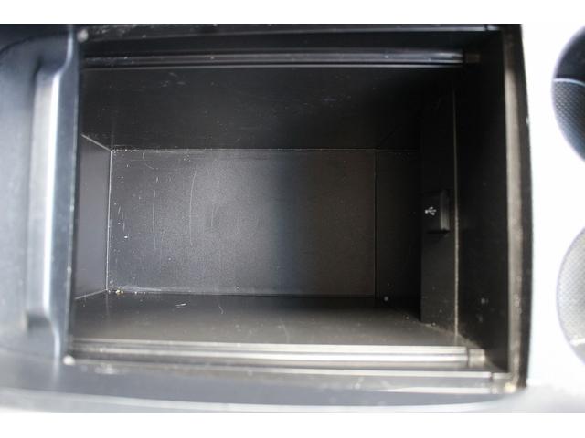 アルファード ２．５Ｓ　Ｒ２登録／後席モニター／純正Ｄオーディオ／地デジ／Ｂカメラ／衝突軽減／両側電動ＰスラＤ／クルーズコントロール／（69枚目）