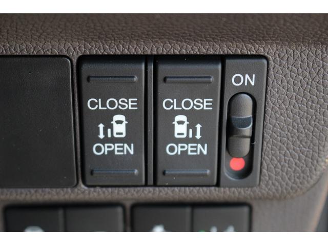 フリード＋ハイブリッド ハイブリッドＧ・ホンダセンシング　後期型／両側電動ドア／純正ナビ／Ｂカメラ／衝突軽減／シートヒーター／レーダークルーズ／ＥＴＣ２．０／（5枚目）