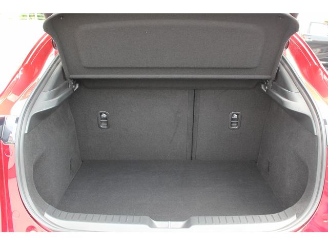 ＣＸ－３０ ２０Ｓ１００年記念２０２０ＷＣＯＴＹ　ＴＯＰ３モデル　６ＭＴ／赤革シート／ＢＯＳＥ／純正ナビ／地デジ／３６０度カメラ／衝突軽減／レーダークルーズ／（17枚目）