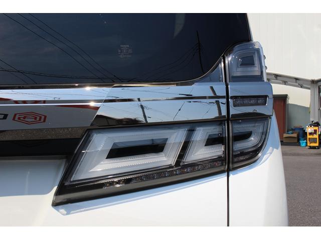 ヴェルファイアハイブリッド ＺＲ　３眼ＬＥＤ／黒革シート／純正１０型ナビ／地デジ／衝突軽減／Ｂカメラ／レーダークルーズ／シートエアコン／（14枚目）
