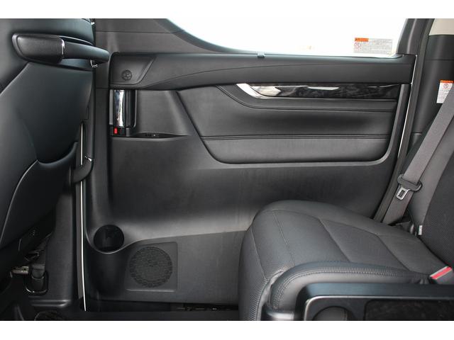 ヴェルファイアハイブリッド ＺＲ　３眼ＬＥＤ／黒革シート／純正１０型ナビ／地デジ／衝突軽減／Ｂカメラ／レーダークルーズ／シートエアコン／（25枚目）