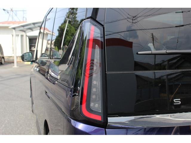 セレナ ハイウェイスターＶ　純正オーディオディスプレイ／バックカメラ／両側電動スライドドア／プロパイロット／パドルシフト／ＥＴＣ／ＬＥＤヘッドライト／純正１６ＡＷ（13枚目）