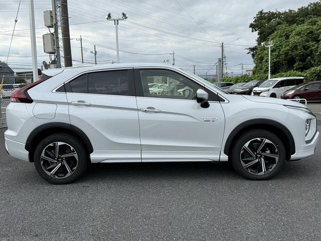エクリプスクロスＰＨＥＶ Ｐ　ワンオーナー／メーカーナビ／地デジ／３６０°カメラ／衝突軽減ブレーキ／ヘッドアップディスプレイ／ハーフレザー／ＥＴＣ２．０／ｅ－アシスト／純正１８ＡＷ／電動パーキングブレーキ／パワーシート／ＬＥＤ（5枚目）
