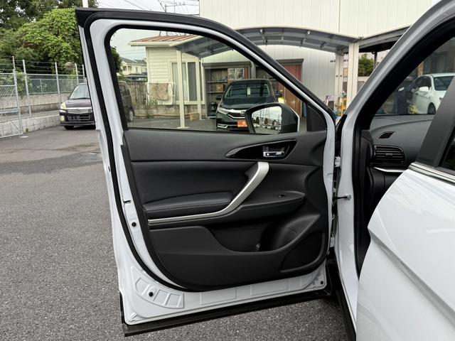 エクリプスクロスＰＨＥＶ Ｐ　ワンオーナー／メーカーナビ／地デジ／３６０°カメラ／衝突軽減ブレーキ／ヘッドアップディスプレイ／ハーフレザー／ＥＴＣ２．０／ｅ－アシスト／純正１８ＡＷ／電動パーキングブレーキ／パワーシート／ＬＥＤ（26枚目）