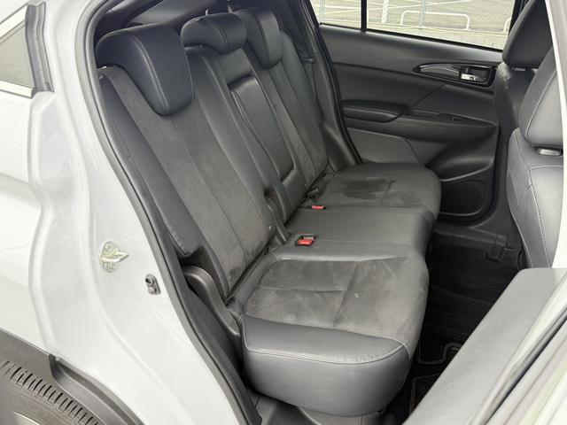エクリプスクロスＰＨＥＶ Ｐ　ワンオーナー／メーカーナビ／地デジ／３６０°カメラ／衝突軽減ブレーキ／ヘッドアップディスプレイ／ハーフレザー／ＥＴＣ２．０／ｅ－アシスト／純正１８ＡＷ／電動パーキングブレーキ／パワーシート／ＬＥＤ（31枚目）