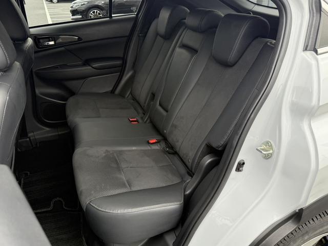 エクリプスクロスＰＨＥＶ Ｐ　ワンオーナー／メーカーナビ／地デジ／３６０°カメラ／衝突軽減ブレーキ／ヘッドアップディスプレイ／ハーフレザー／ＥＴＣ２．０／ｅ－アシスト／純正１８ＡＷ／電動パーキングブレーキ／パワーシート／ＬＥＤ（35枚目）