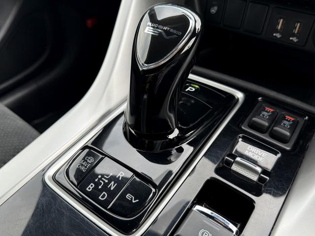エクリプスクロスＰＨＥＶ Ｐ　ワンオーナー／メーカーナビ／地デジ／３６０°カメラ／衝突軽減ブレーキ／ヘッドアップディスプレイ／ハーフレザー／ＥＴＣ２．０／ｅ－アシスト／純正１８ＡＷ／電動パーキングブレーキ／パワーシート／ＬＥＤ（46枚目）