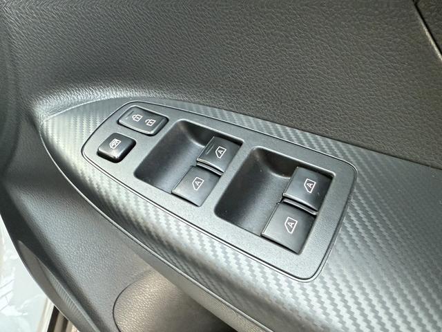 エクリプスクロスＰＨＥＶ Ｐ　ワンオーナー／メーカーナビ／地デジ／３６０°カメラ／衝突軽減ブレーキ／ヘッドアップディスプレイ／ハーフレザー／ＥＴＣ２．０／ｅ－アシスト／純正１８ＡＷ／電動パーキングブレーキ／パワーシート／ＬＥＤ（59枚目）