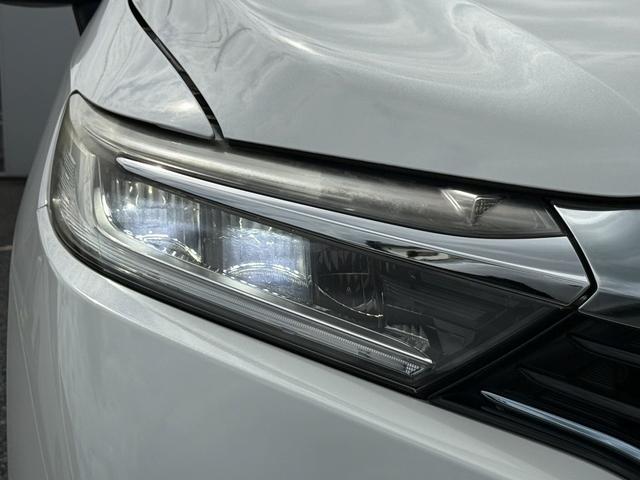 シャトル ハイブリッドＺ　ホンダセンシング　純正８型ナビ／地デジ／バックカメラ／衝突軽減／ＬＥＤ／ＥＴＣ／クーズコントロール／シートヒーター／（13枚目）