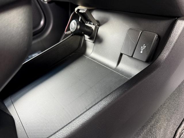 シャトル ハイブリッドＺ　ホンダセンシング　純正８型ナビ／地デジ／バックカメラ／衝突軽減／ＬＥＤ／ＥＴＣ／クーズコントロール／シートヒーター／（64枚目）