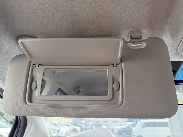 シャトル ハイブリッドＺ　ホンダセンシング　純正８型ナビ／地デジ／バックカメラ／衝突軽減／ＬＥＤ／ＥＴＣ／クーズコントロール／シートヒーター／（72枚目）